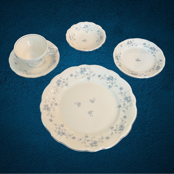 Johann Haviland Bavaria Blue Garland 5pc Dinnerware Set 1 Place Setting - Picture 11 of 13